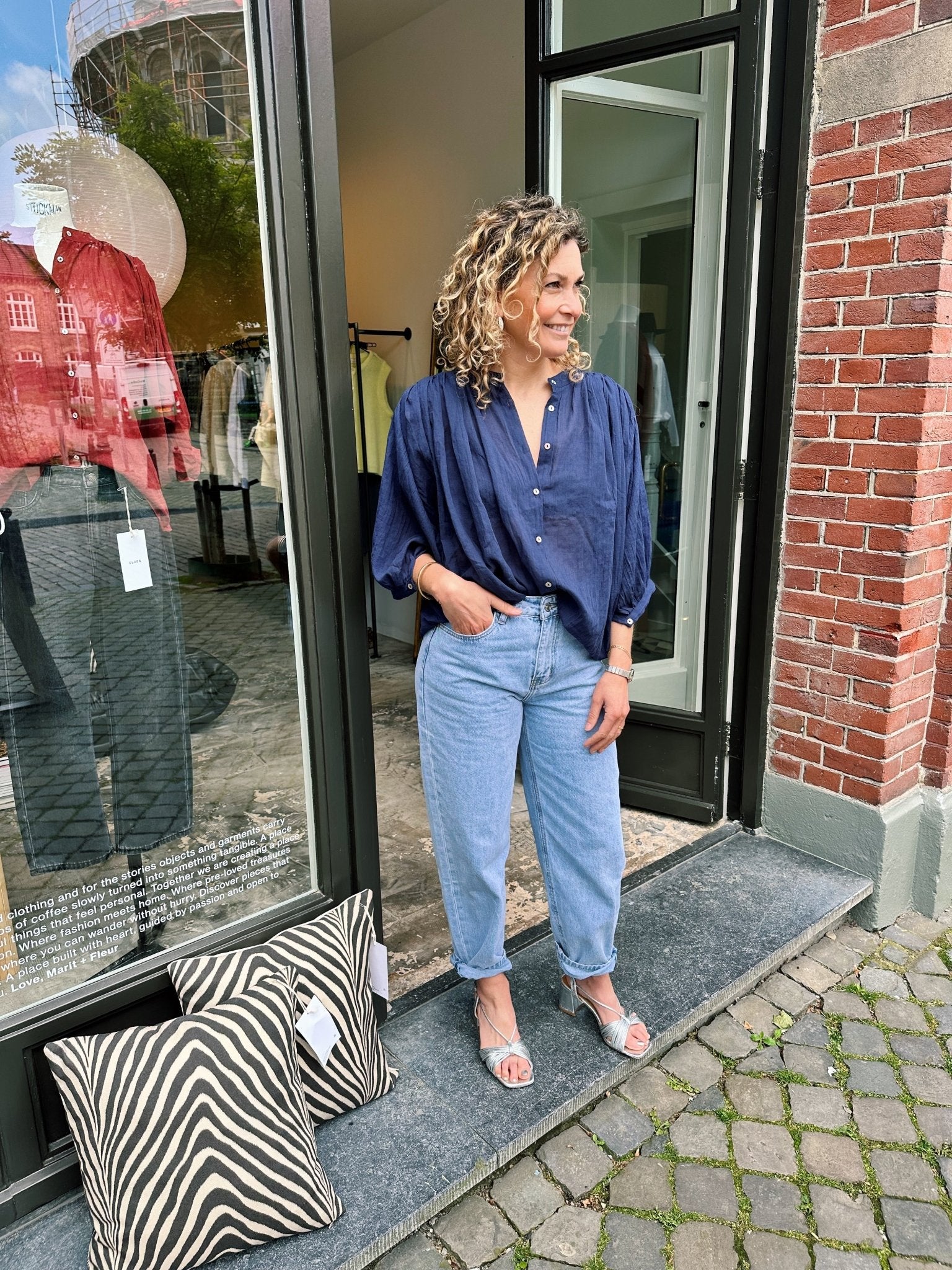 OZE - blouse met wijde mouw donkerblauw - CLAES