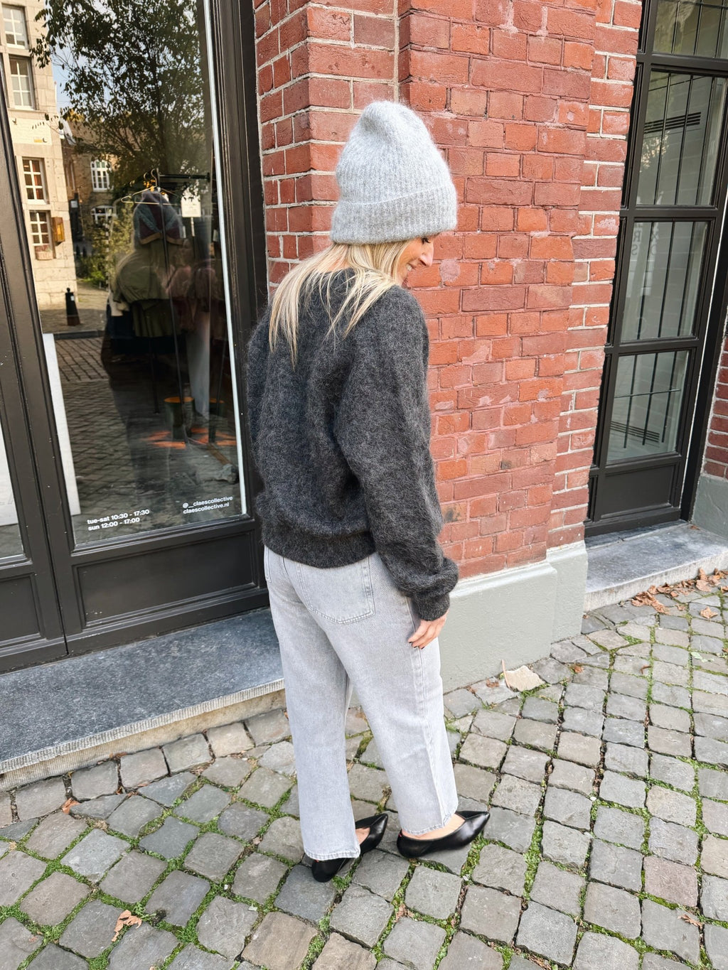 PLEUN - mohair vest donkergrijs - CLAES
